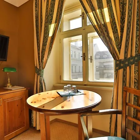 Hotell U Schnellu Prag