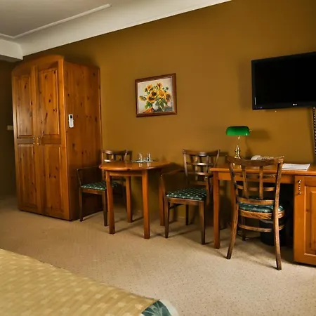 Hotell U Schnellu 3*