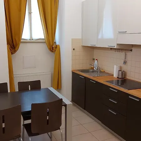 Quiet In Center Apartment Prague