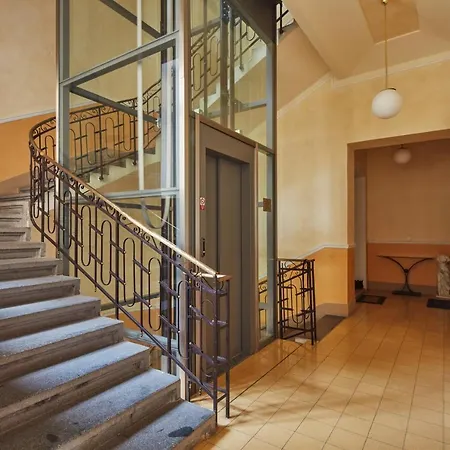 Days - Classy In The Old Town Apartment *