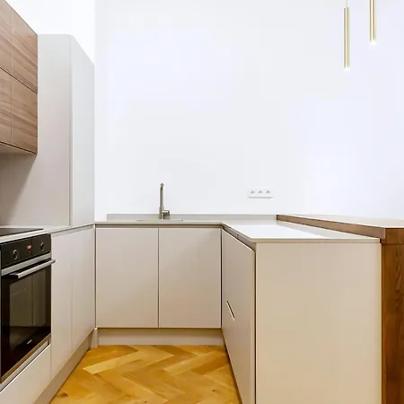 Luxury In The Centre Apartment *