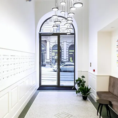 Luxury In The Centre Apartment Prague