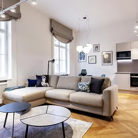 Luxury In The Centre Apartment *