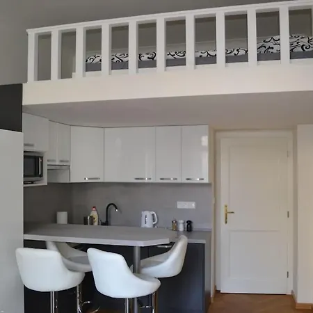 Apartment Quiet In A Short Distance From The Prague