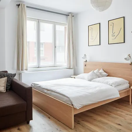 Cozy Studio In New Town By Days Apartment