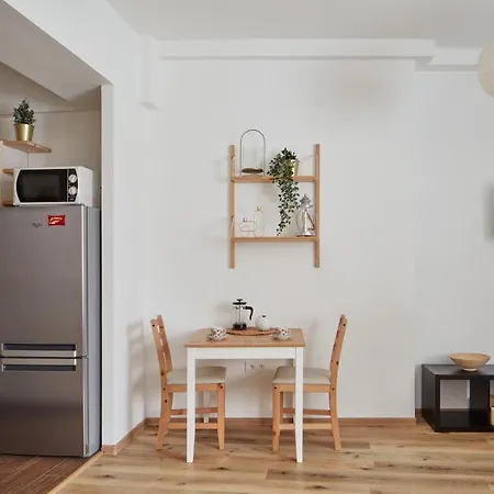 Cozy Studio In New Town By Days
