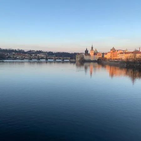 Apartment Anenska By Charles Bridge 1 *