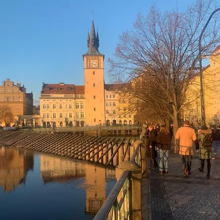 Apartment Anenska By Charles Bridge 1 *