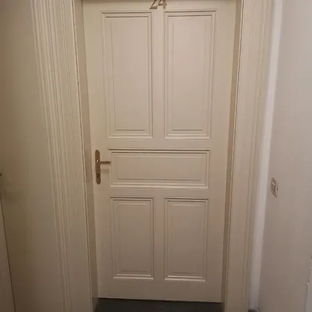 Quiet In Center Apartment Prague