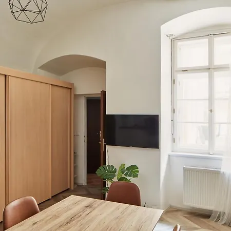 Apartment Cozy Flat In New Town By Days *