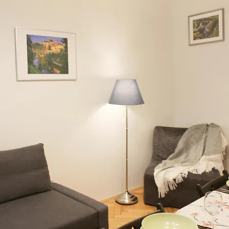 Apartment Modern Michalska 6 *