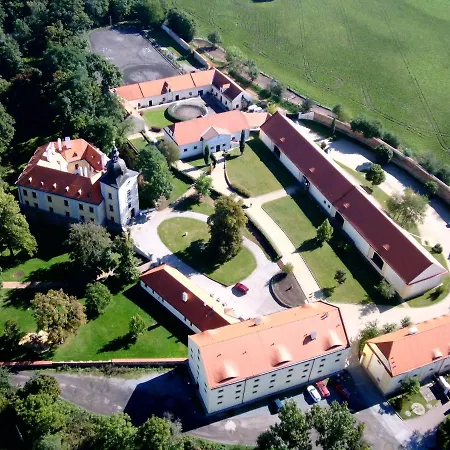 Pytloun Chateau Hotel Ctenice 4*