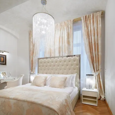 Fendi Casa Apartment *