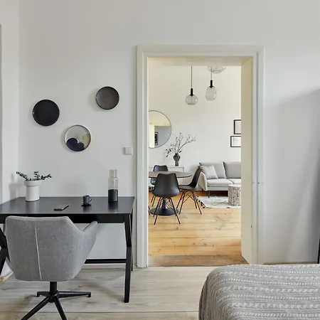Contemporary On Old Town Square By Days Apartment