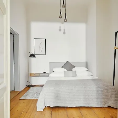 Apartment Contemporary On Old Town Square By Days