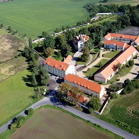 Hotel Pytloun Chateau Hotel Ctenice 4*