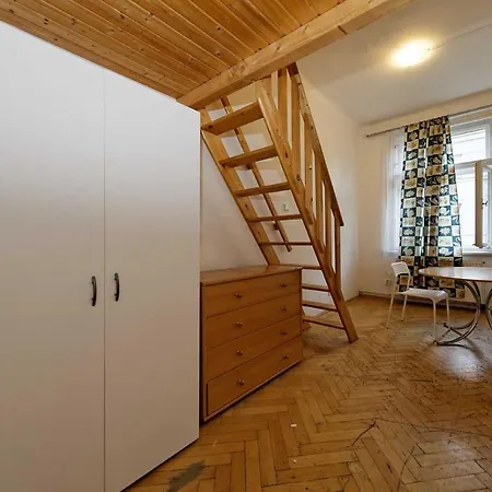 Lublanska 48 * Praga