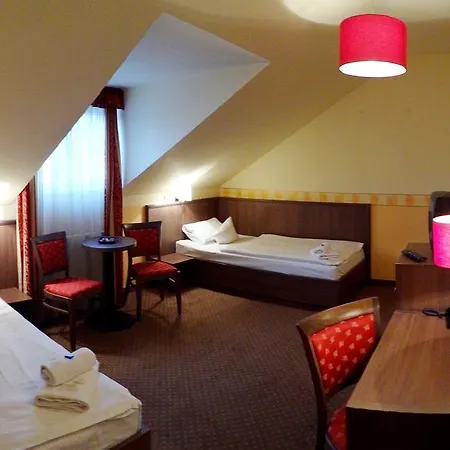 Ostrůvek Hotel 3*