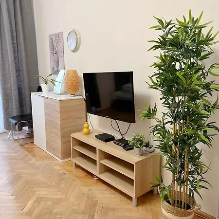 Modern Krakovska Praha