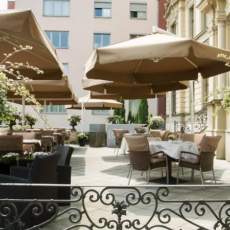 Le Palais Art Szálloda