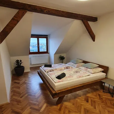 Castle View Apartment Prague