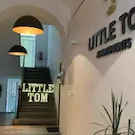 Little Tom Apartman