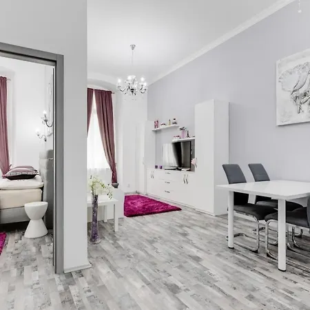 Thunovska 10 *