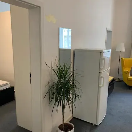 Little Tom Apartment