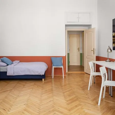 Letna Apartment *