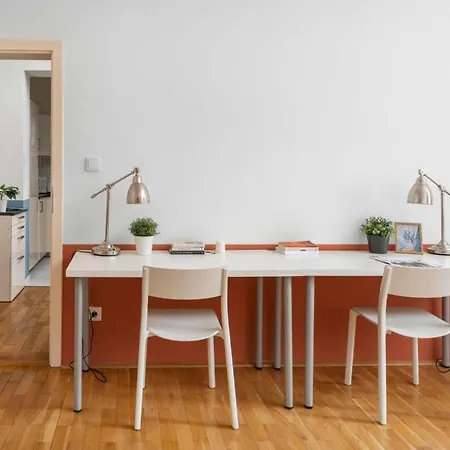 Letna Apartment *