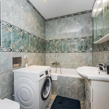 Prostorný Třípokojový Apartmán U Nábřeží Vltavy