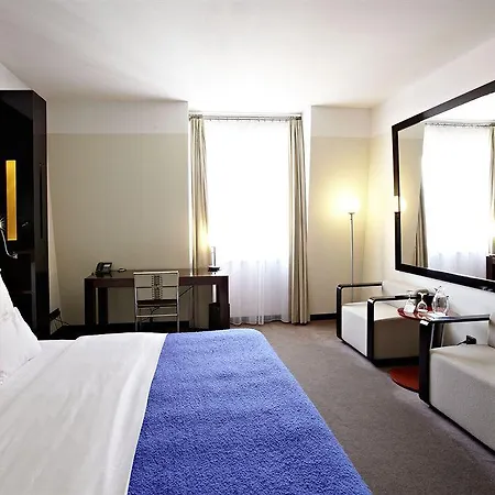 Maximilian Hotel