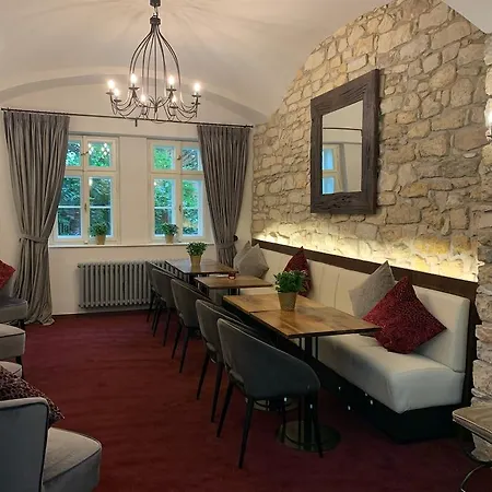 Agnes Hotel