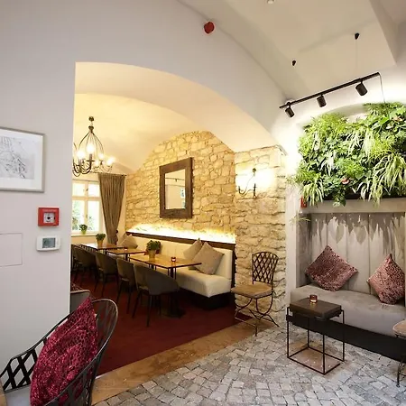 Hotel Agnes