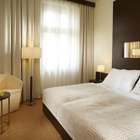 Clarion Praga