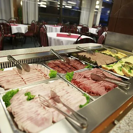 Hotel Krystal 3*