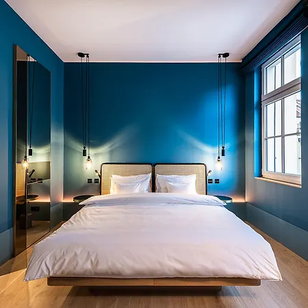 Maximilian Hotel