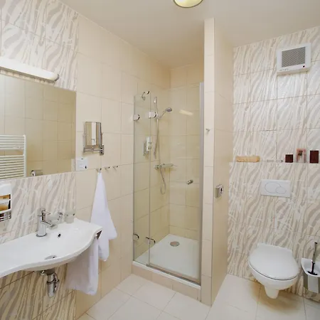 1.republic Hotel 4*