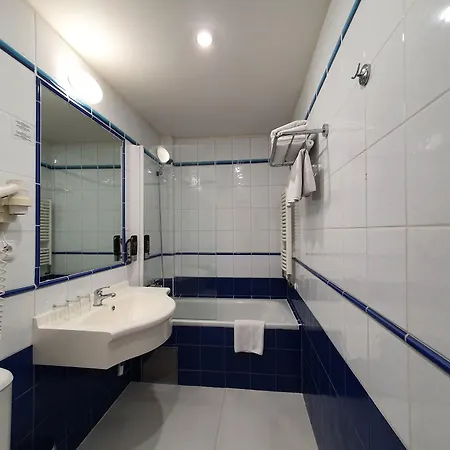 Machova 3* Prága