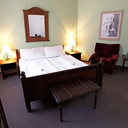 U Krize Hotel Prague