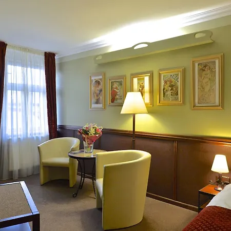 Hastal Old Town Ξενοδοχείο 4*