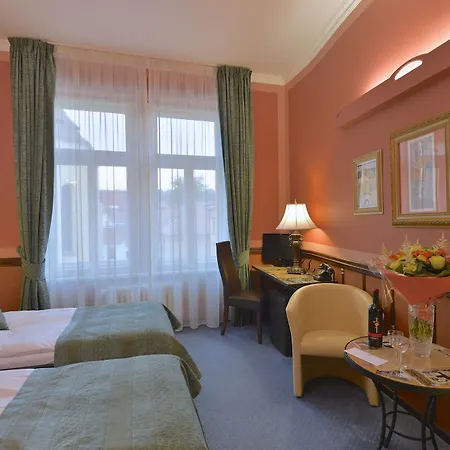 Hastal Old Town 4*