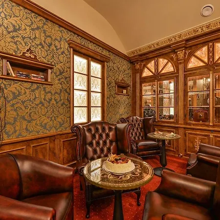 Hotel Hastal Old Town 4*