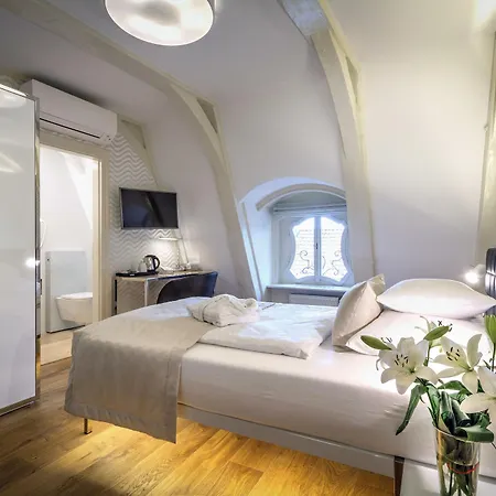 Golden Star Hotell