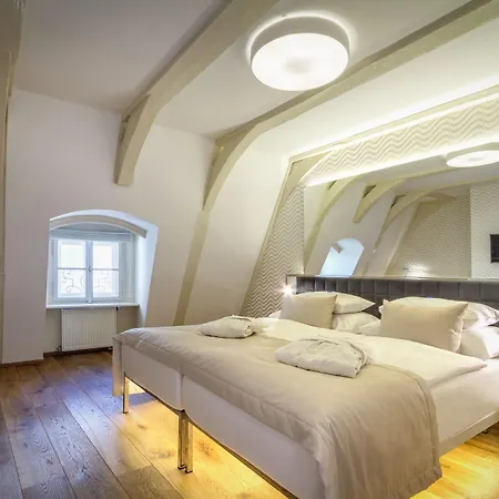 Hotell Golden Star 4*