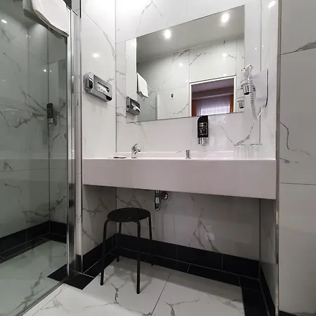 Royal Plaza 3* Prague