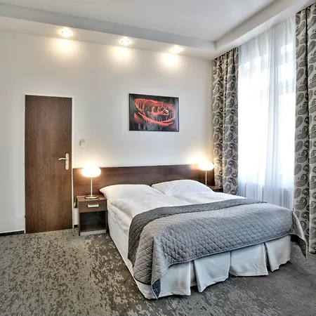 Royal Plaza 3* Prague