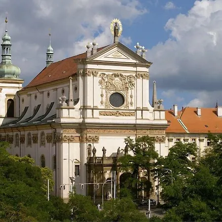 Boutique 16 4* Prague