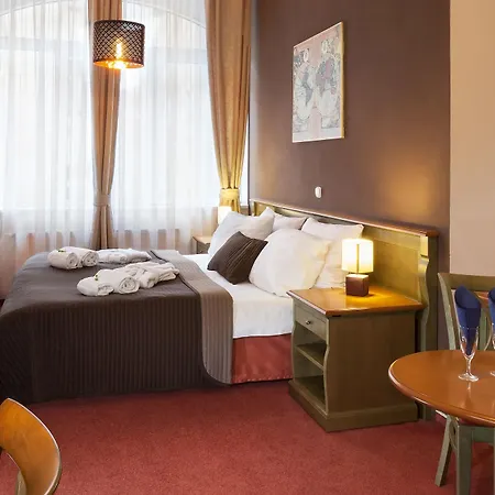 Hotel Augustus Et Otto 4*