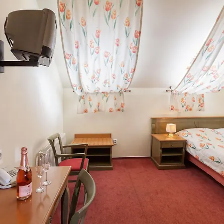Hotel Augustus Et Otto